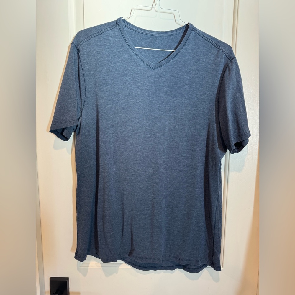 lululemon athletica Men's Heathered Blue V-Neck Tee